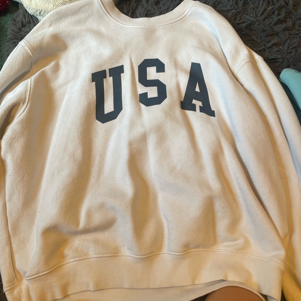 target, small , white usa crew neck